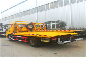 梁子湖区附近拖车救援搭电